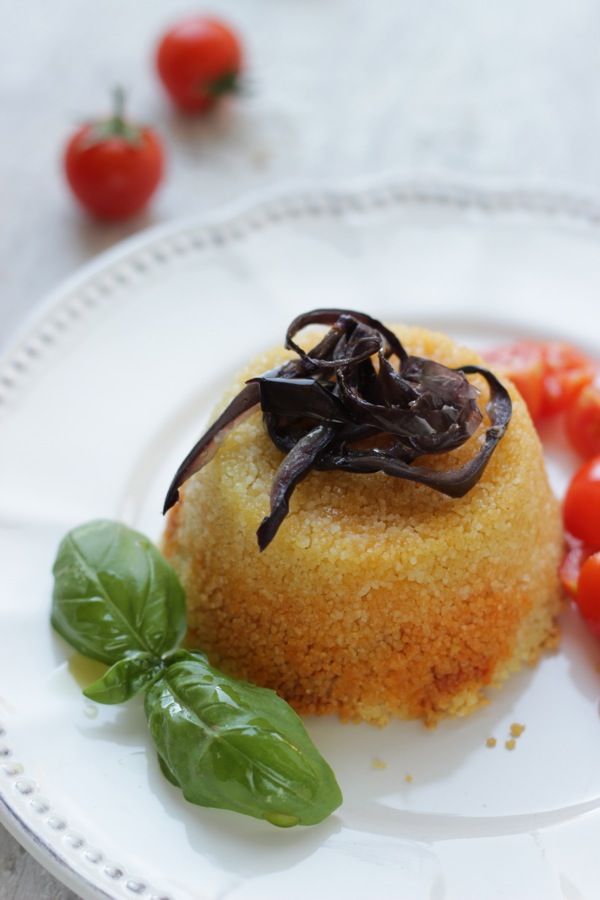 Sformatino di cous cous con cuore di melanzane filanti