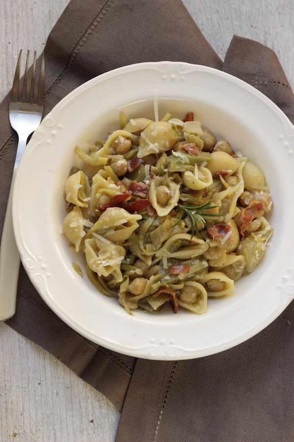 conchiglie ai carciofi con pancetta ceci e rosmarino