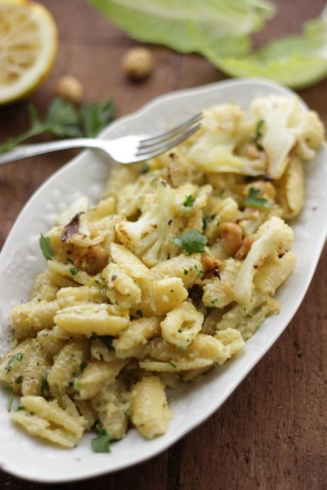 Conchiglie al pesto di cavolfiore,