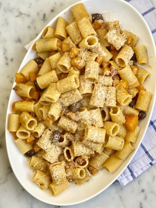 pasta con zucca pancetta e olive