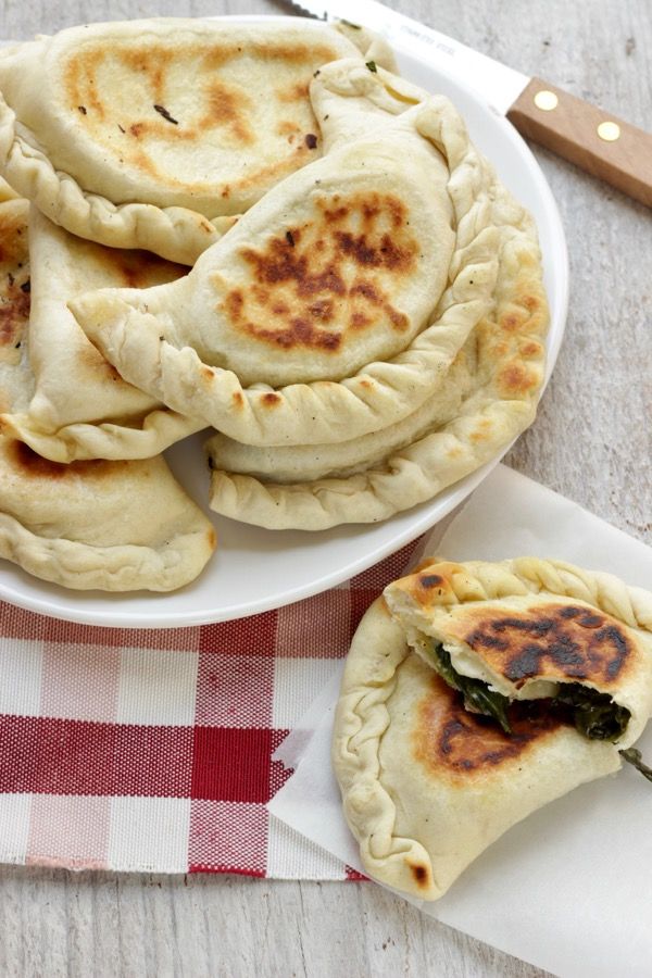 calzoni in padella con spinaci e primosale