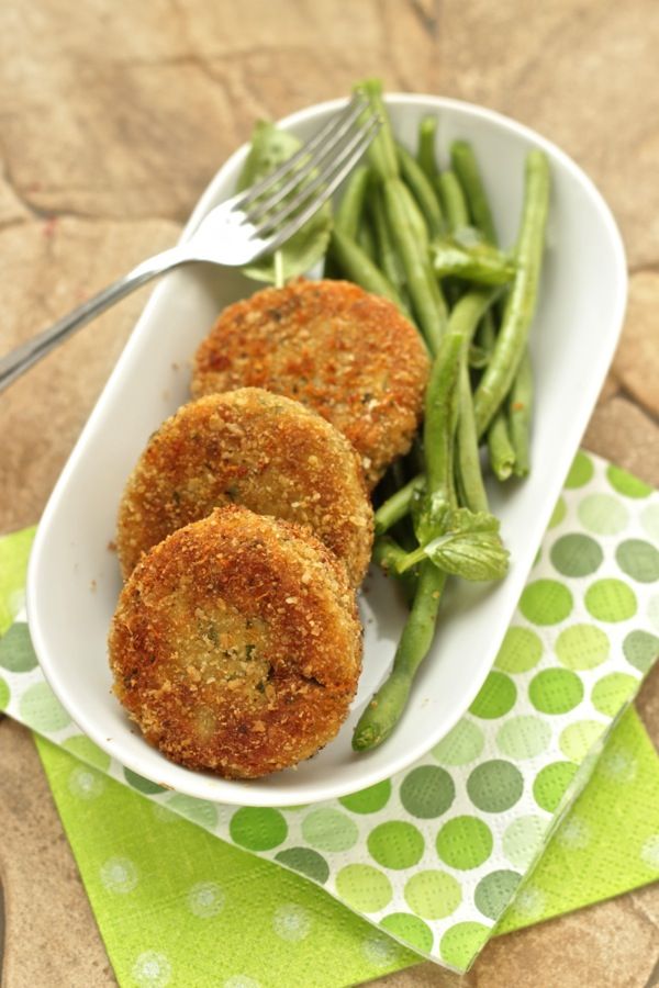 mini cotolette di salmone e patate al pesto