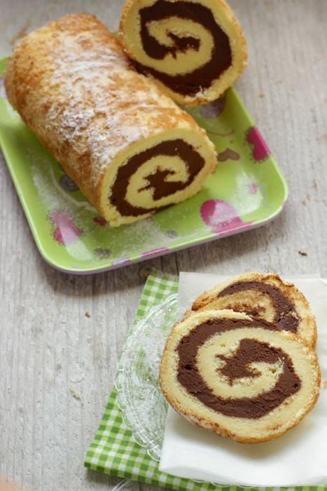 Rotolo dolce con ganache al cioccolato senza glutine e senza lievito