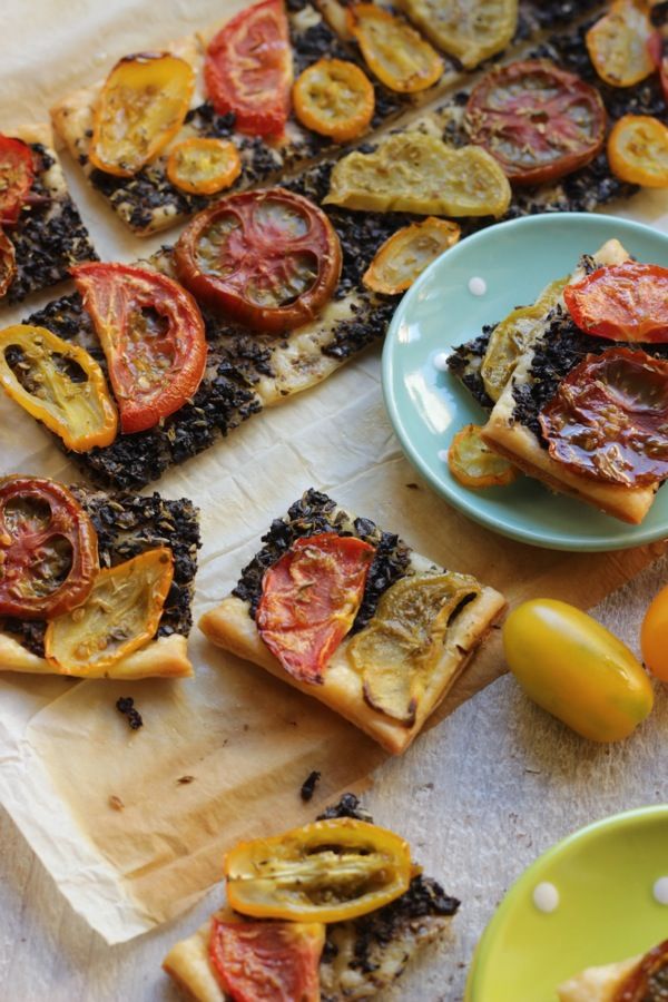 sfogliata di pomodori con tapenade