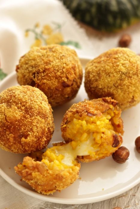 Arancini alla zucca scamorza e speck