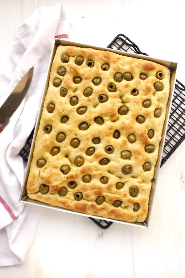 Focaccia morbidissima con olive