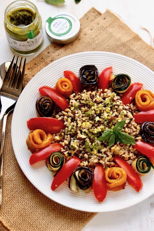 Insalata di cereali con pesto