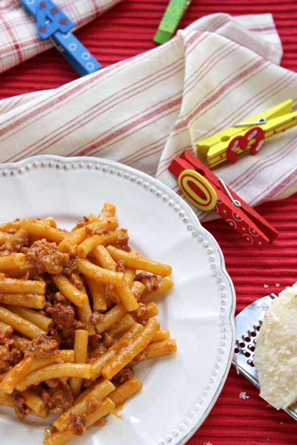 Sedanini ( meglio gramigna ) con salsiccia