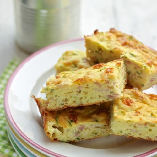 Frittata di patate e zucchine: basta grattugiare, cuocere in padella oppure  in forno!