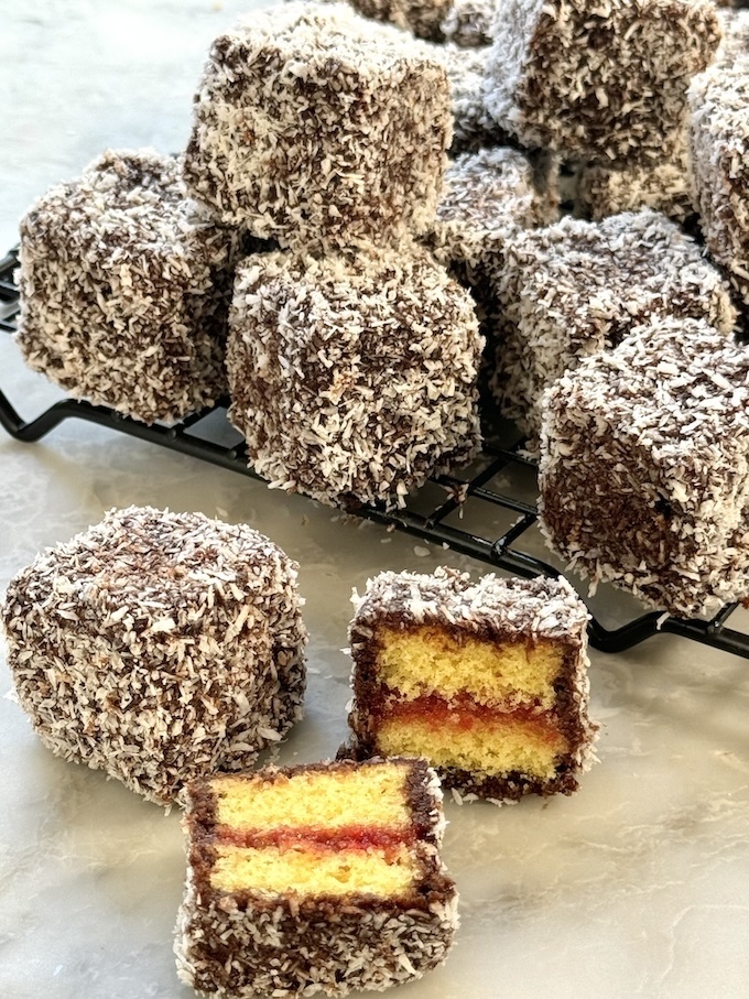 Lamingtons ai lamponi