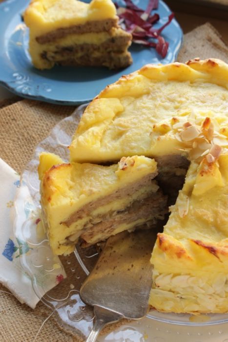 Alla prova del cuoco : torta ricca di carne e patate